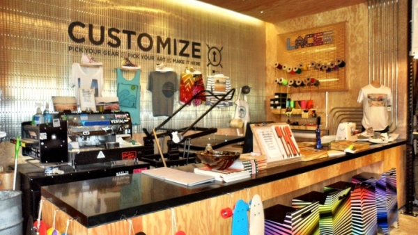 Nike_salvation_Store_customize