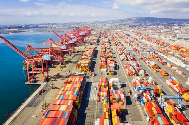 Cargo-containers-piling-up-at-US-port-Getty.jpg