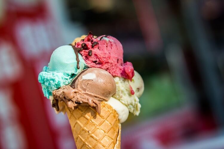 Food-Colouring-Ice-Cream-GettyImages-alpaksoy.jpg