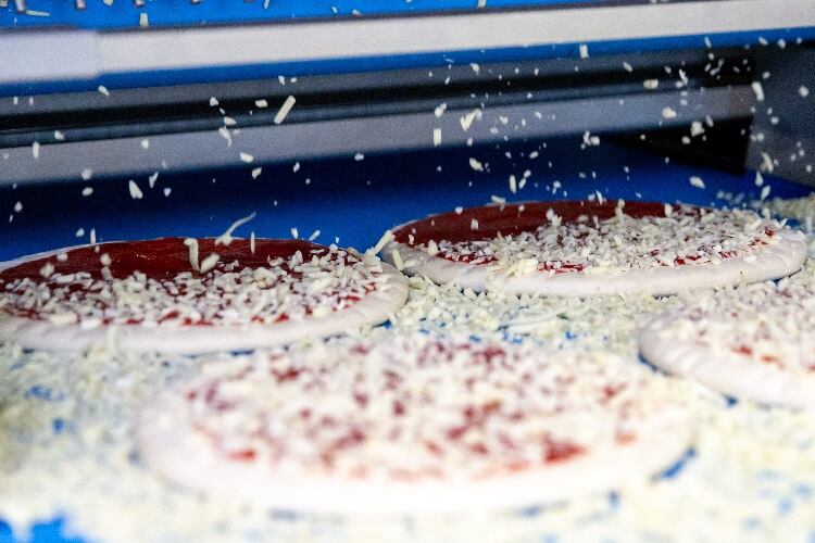 AMF-embraces-digitalisation-to-quantity-and-quality-control-pizza-toppings.jpg