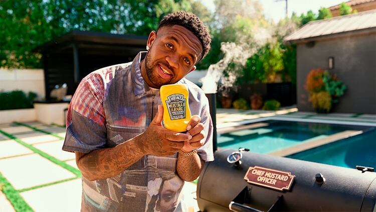 Mustard holding Heinz MUSTAAAAAARD