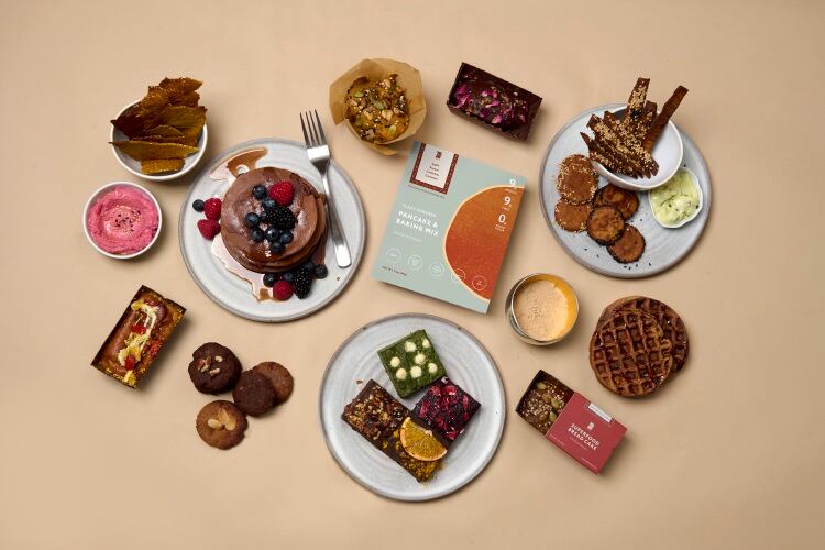 Superfood baking mix and RTE cakes