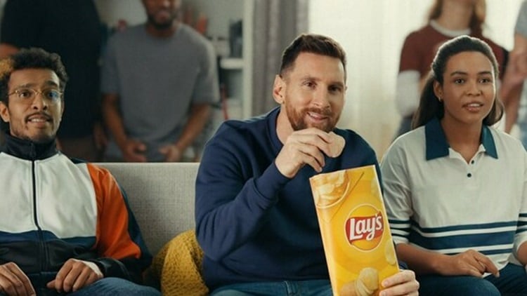 LAYS_DEBUTS_WORLD_PREMIERE_MESSI.jpg