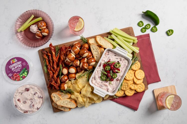 P05C-Cranberry-Jalapeno-Snack-Board.jpg