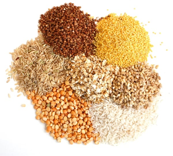 Piles-of-different-types-of-grains.-khudoliy.jpg