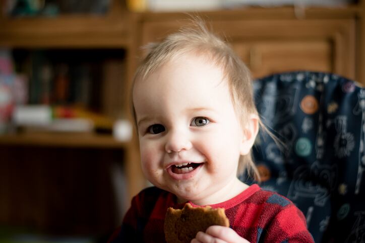 baby-eating-biscuit-Credits-AHPhotoswpg.jpg