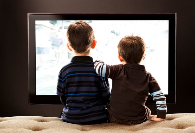 HFSS-and-CFBAI-regulations-Kids-are-still-overexposed-to-junk-food-ads-on-TV.jpg