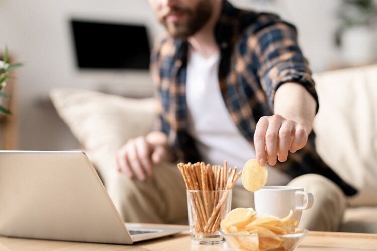 Home is where the experience is: How to readdress the on-the-go snack concept in the age of coronavirus lockdown