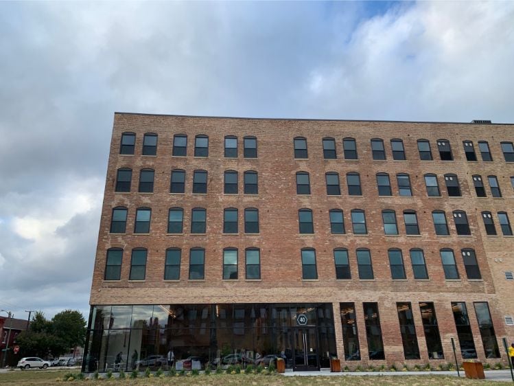 Puratos-Chicago-Innovation-Center-facade-sky.jpg