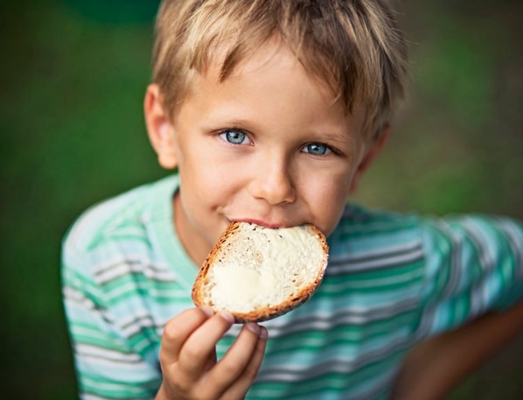 Child-high-fibre-bread-Imgorthand.jpg