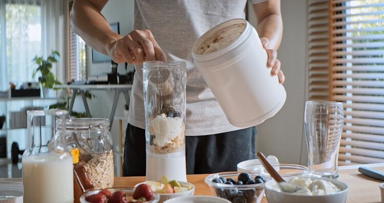 Gut-health-Protein-shake-GettyImages-Kindamorphic.jpg