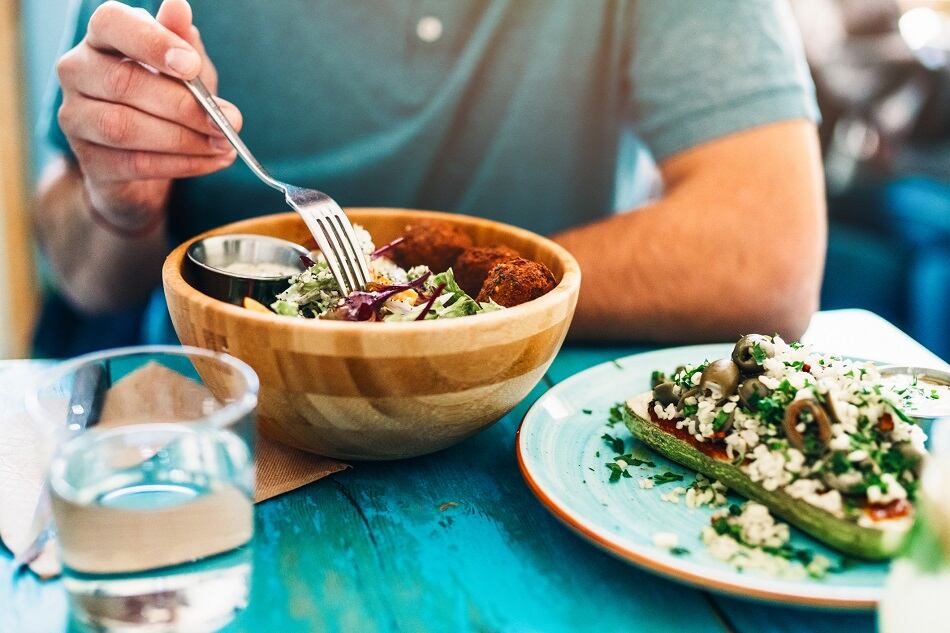From sea moss to edible flowers, Tastewise spotlights eight food trends for 2022