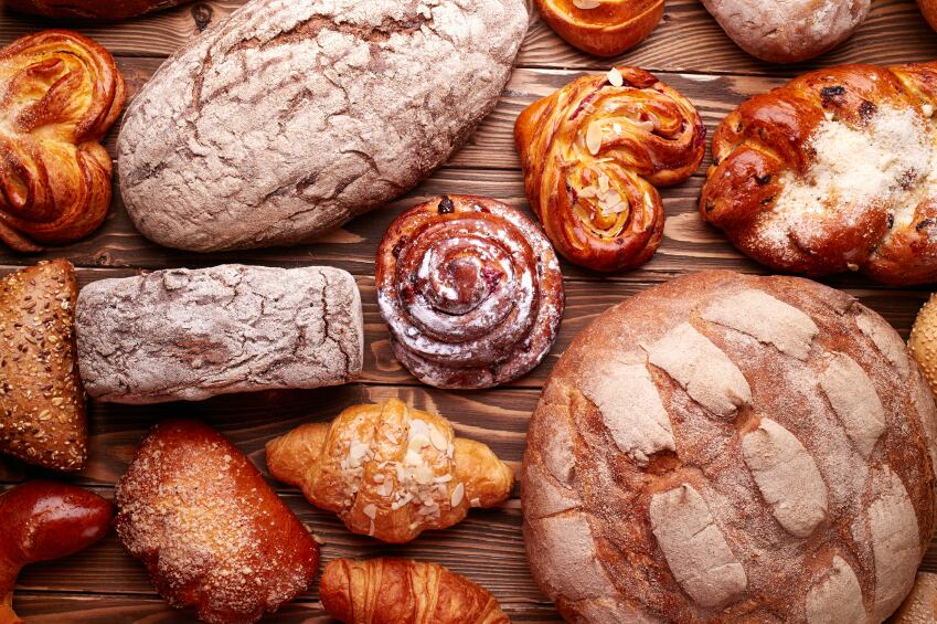 bread-buns-wood.jpg