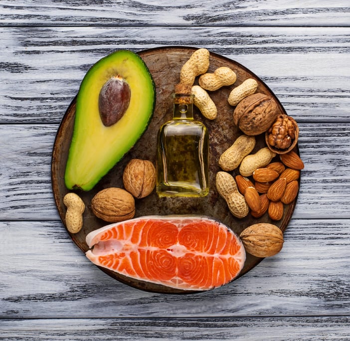 healthy-fats-unprocessed-whole-food-Droits-d-auteur-yulka3ice.jpg