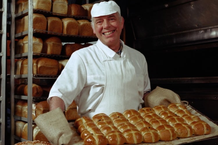 Baker-with-hot-cross-buns.jpg