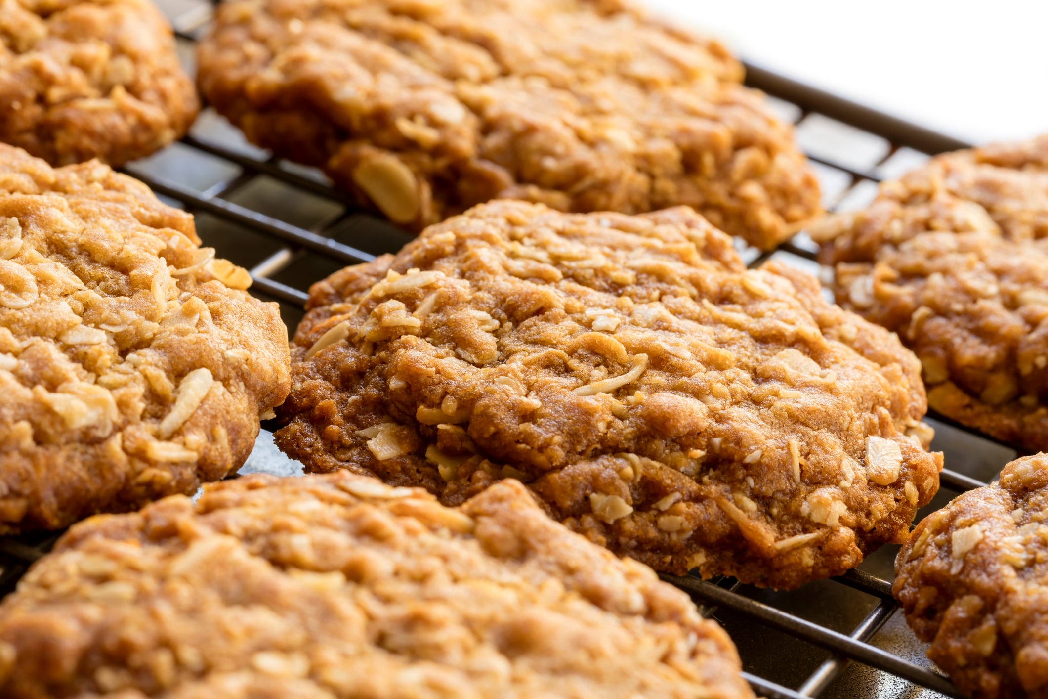 Anzac Biscuits Cooling on Rack robynmac GettyImages-