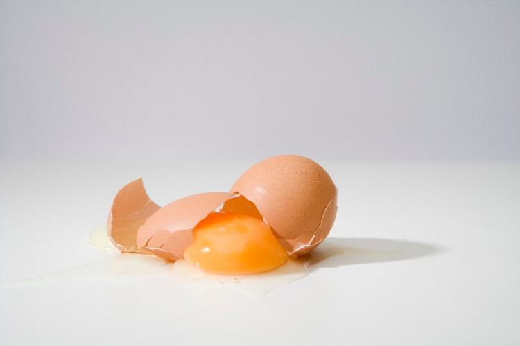 Broken-egg-stockam.jpg