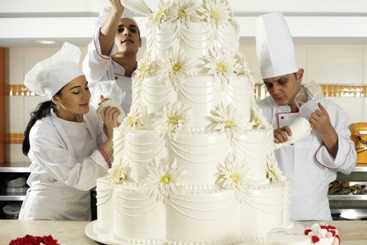 Cake-decorating-gerenme.jpg
