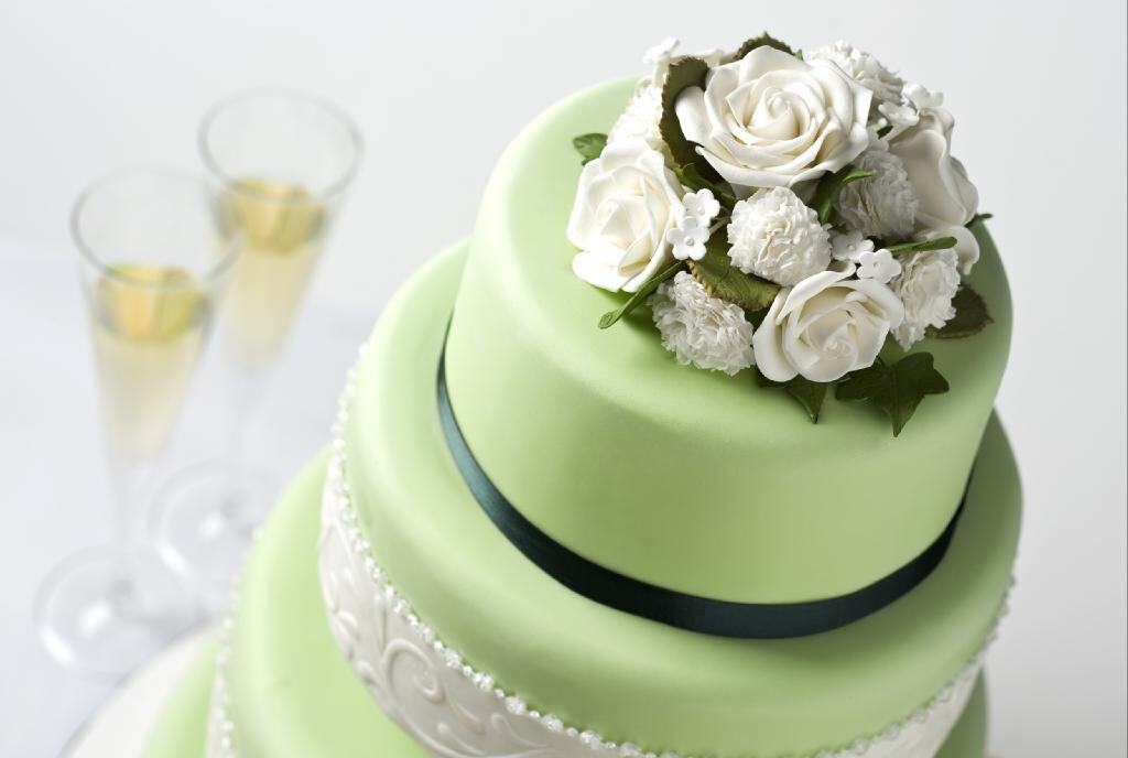 green-wedding.jpg