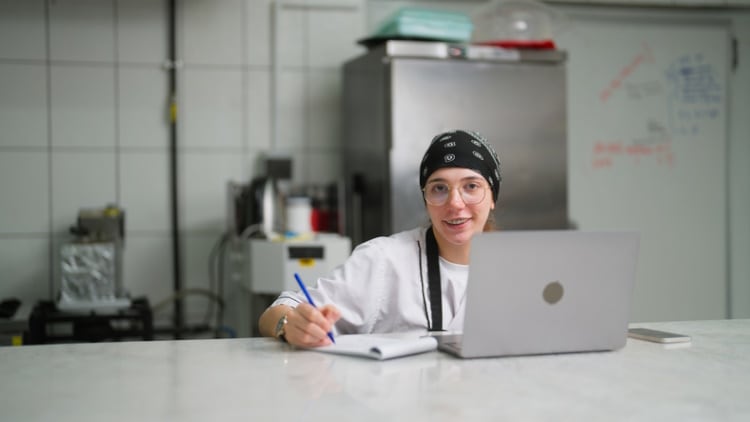 Baker-training-on-laptop-Getty-recep-bg.jpg
