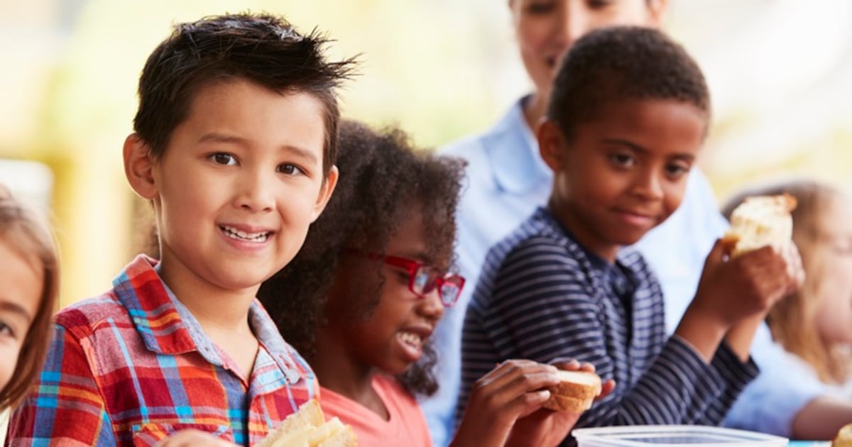 Photo: bakeryandsnacks.com Experts-urge-industry-to-work-with-schools-to-improve-kids-meals-even-as-standards-are-rolled-back.jpg