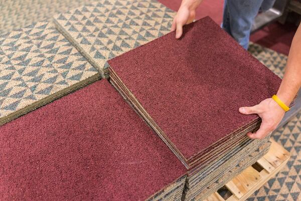Burns-McDonnell_MN-Conv-Ctr_Carpet-Squares_10pct.jpg