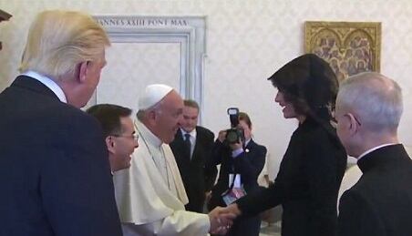 Melania-and-the-pope.jpg