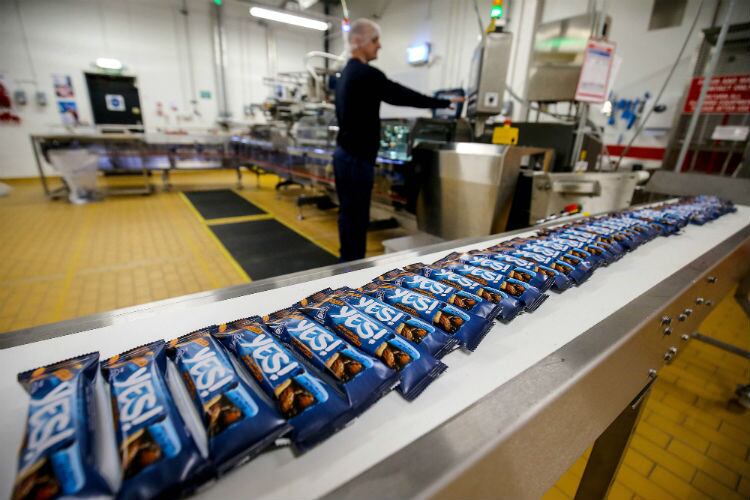 Confectioner says it was ‘first to move into plastic-free packaging’