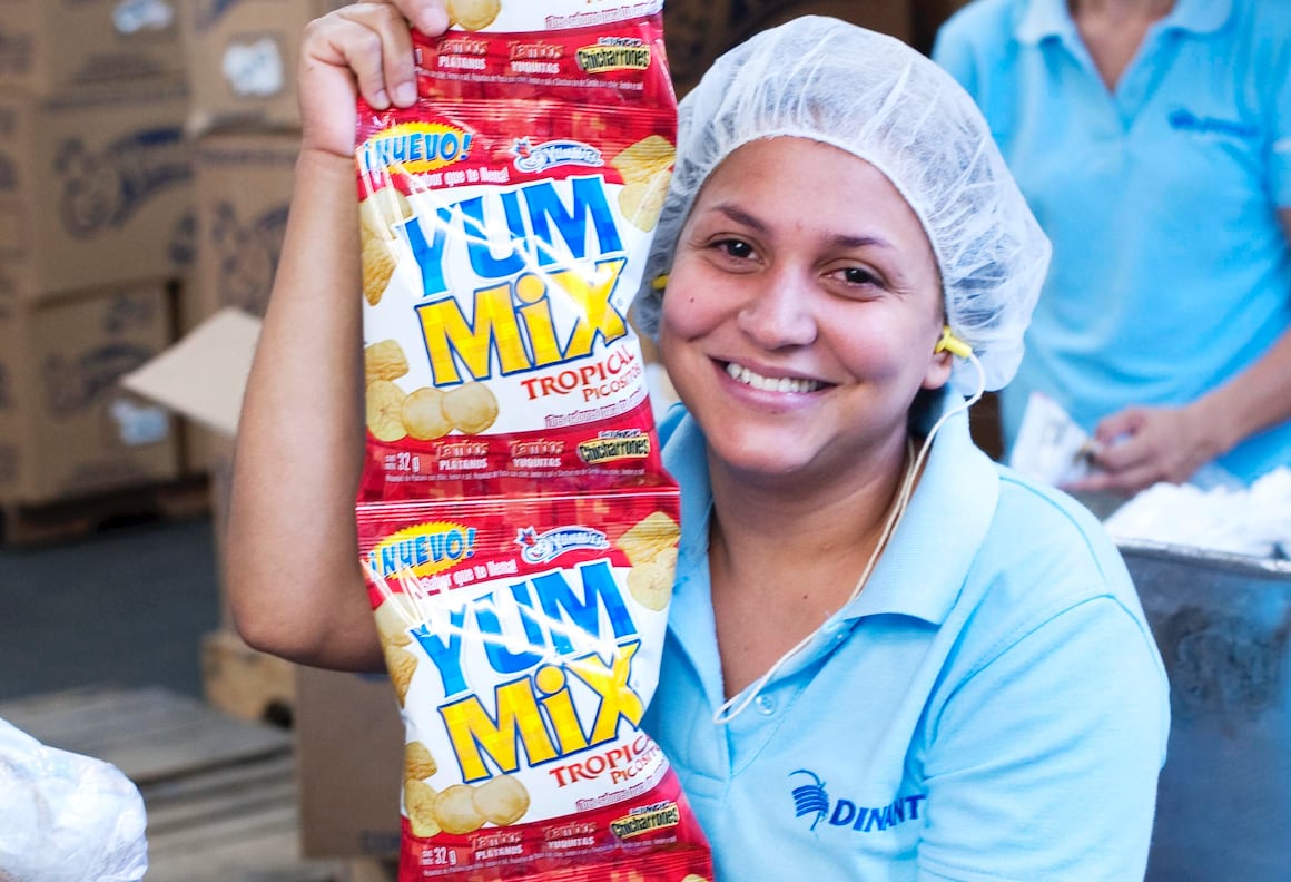 Dinant-Yummies-brand-awarded-Safe-Quality-Food-certification.png