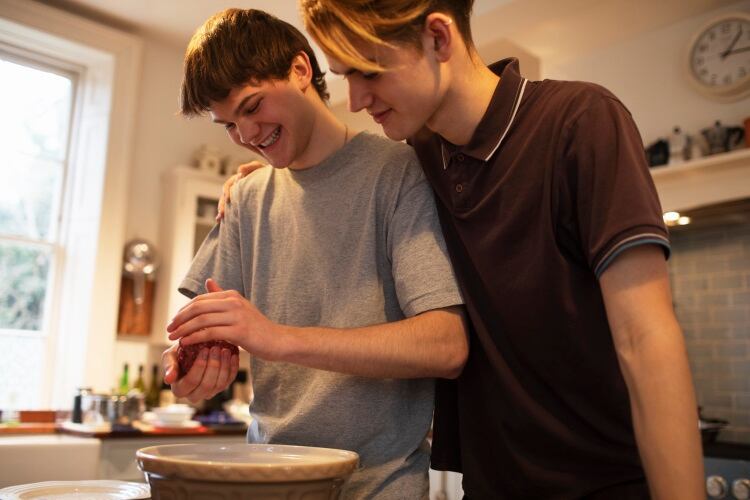 Trendspotting in 2022: From a cult cookie brand’s expansion to literally ‘connecting’ families and responding to the Gen Z baking craze