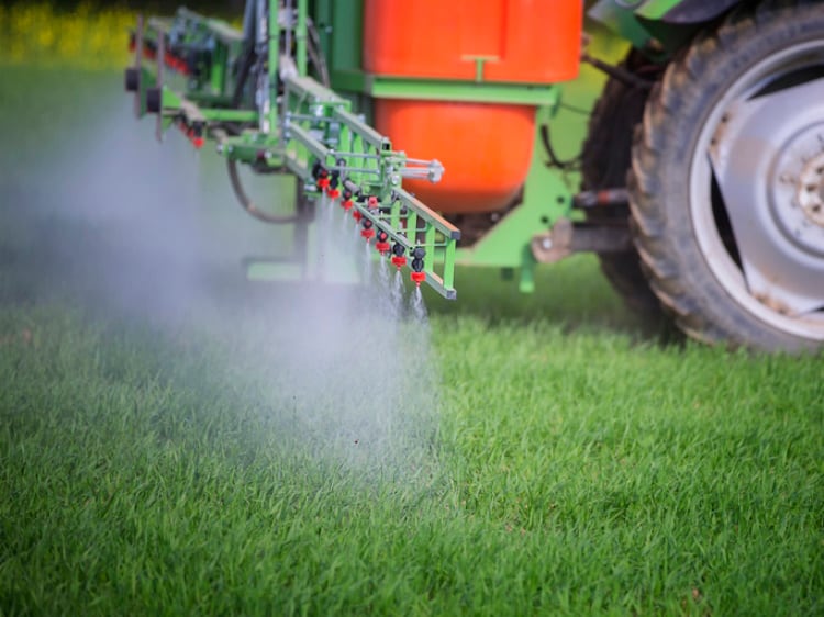 Spraying-a-field-Getty-DieterMeyrl.jpg