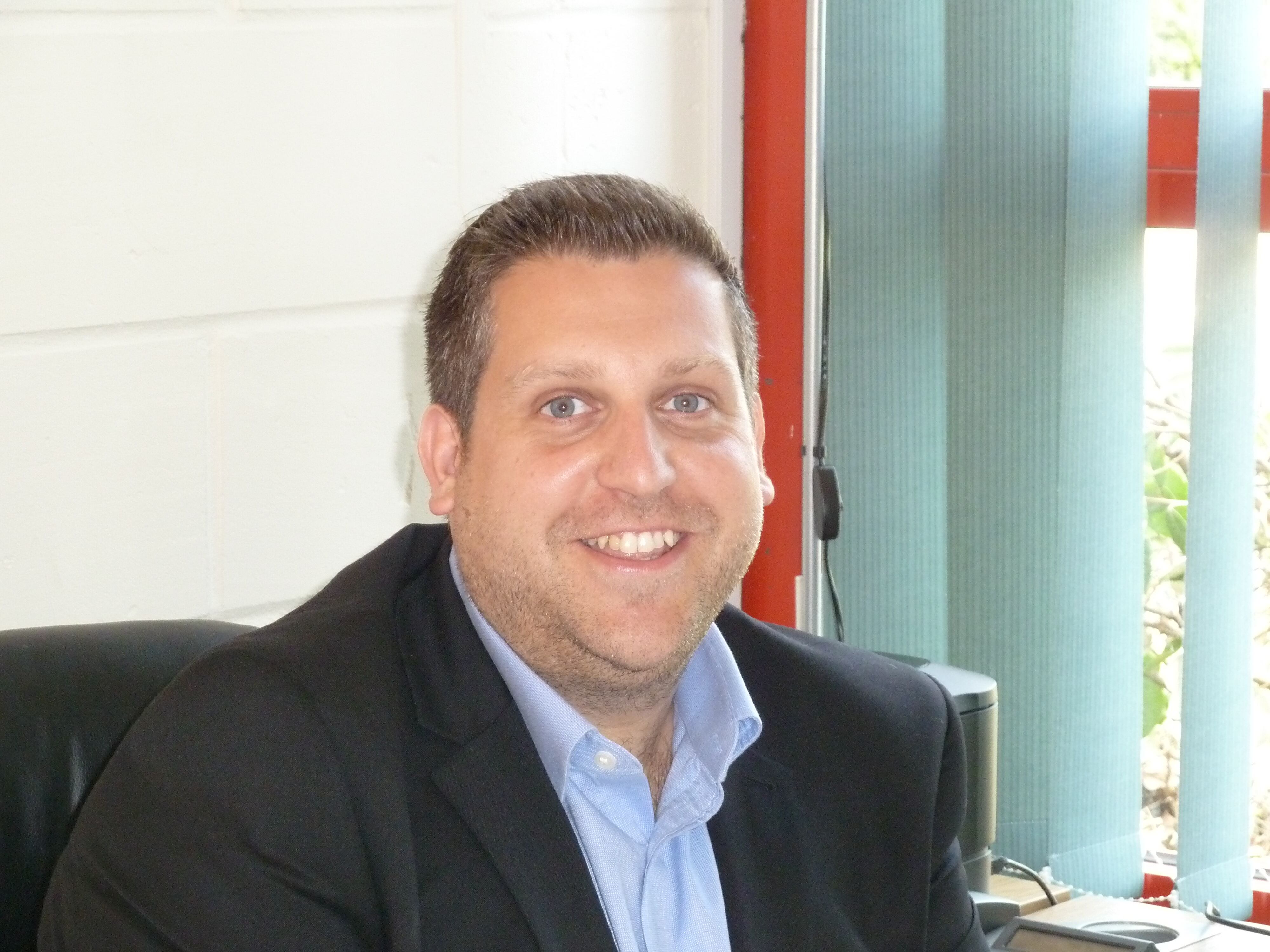 Andrew-Yates-Endolines-European-Sales-Manager.jpg