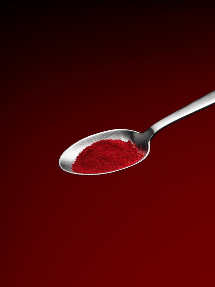 Chromologics_Natu.Red_powder_spoon-1.jpg