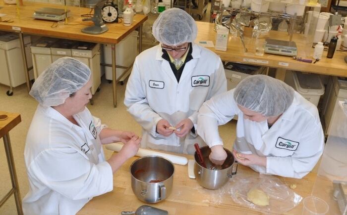 Cargill-food-scientists-work-to-develop-iTFA-free-fats-and-oils.png