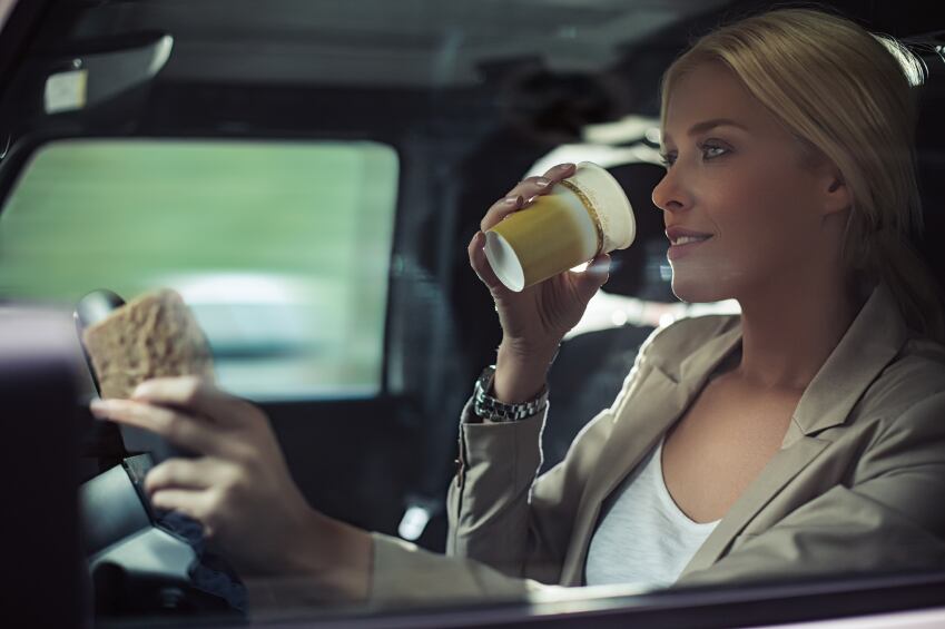 eating-on-the-go_woman_car-driving.jpg