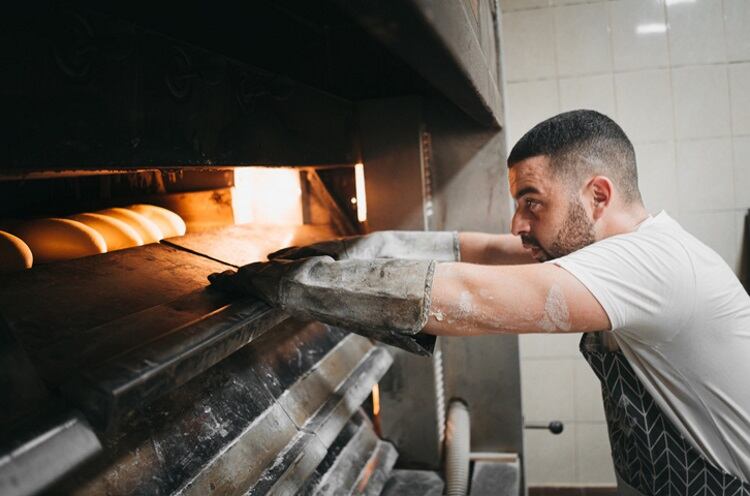 Natasha-me-text-baker-at-the-oven-Nikola-Stojadinovic.jpg