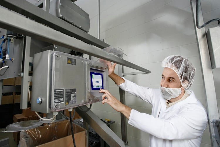 Mettler-Toledo-Safeline_GravityFall_Application_BulkProduct_Non-Branded_1200x800.jpg