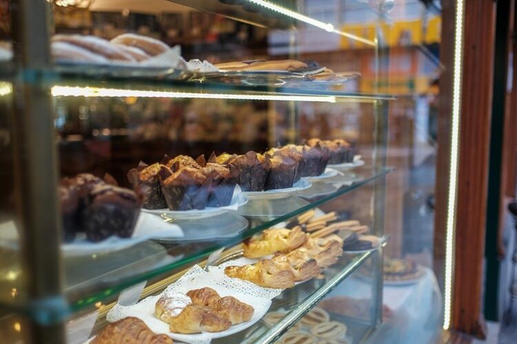 High-street-bakery-window-Getty.jpg