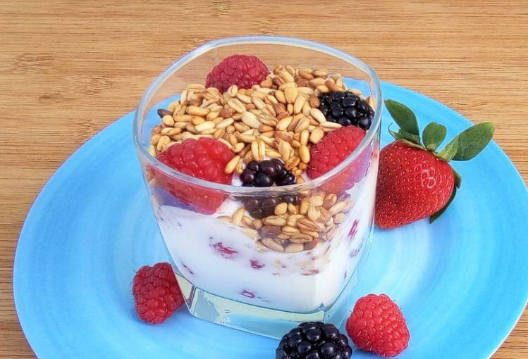 Pop-Oats-on-yogurt.jpg