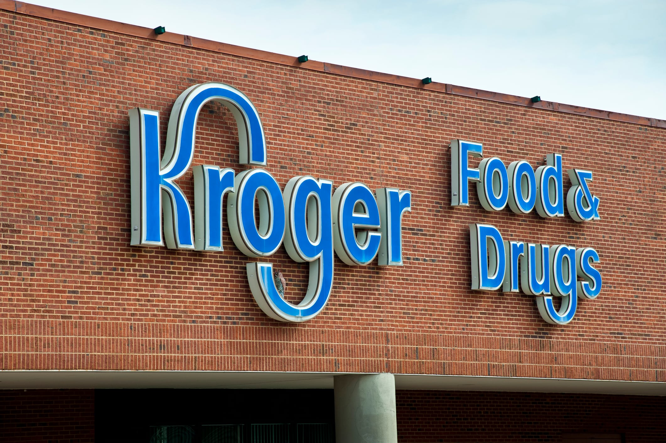 Kroger grocery signage