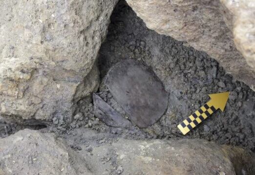The-Bronze-Age-wooden-box-found-in-the-Swiss-Alps.-Pic-Archaeological-Service-of-the-Canton-of-Bern.jpg