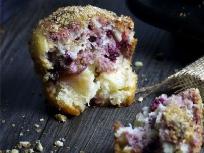 Blackberry and apple muffin. Pic: Chaucer