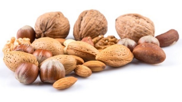 Study showed that there was a 19% and 18% reduction in the relative risk of heart disease and cancer with a higher nut intake.  Photo: iStock/RTsubin