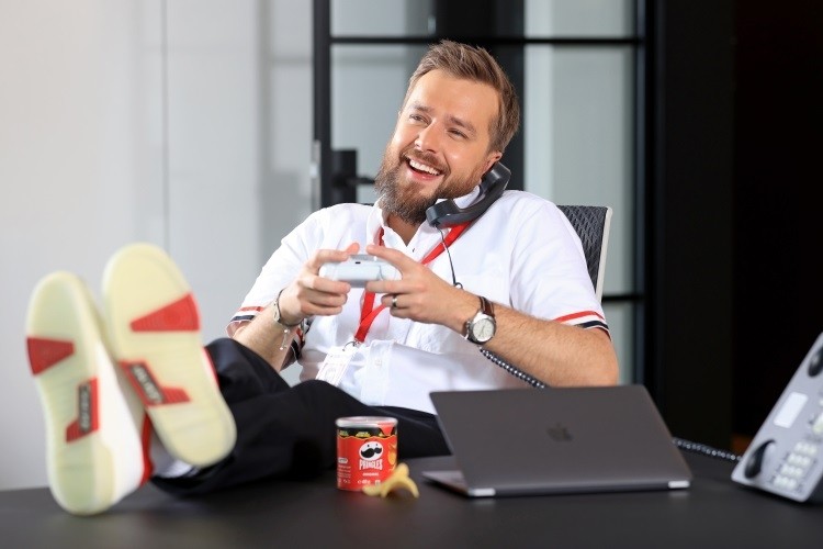 Comedian and gaming enthusiast Iain Stirling has joined Pringles in the call for gamers to take advantage of the once-in-a-lifetime opportunity. Pic: Pringles