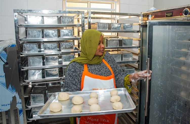 Olam Agri is empowering Nigerian women with the baking skills. Pic: Olam Agri