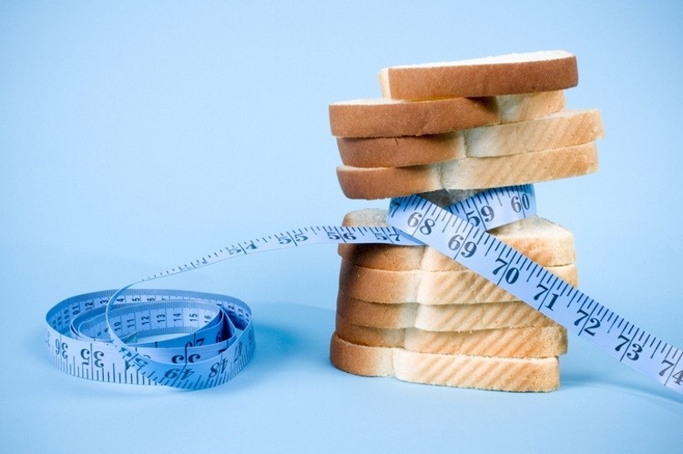 German scientists have confirmed a low-insulin-releasing bread has significant impact on weight loss, while a Spanish FoodTech startup has launched the first range of postbiotic bread on the UK market. Pic: GettyImages/stacey-newman