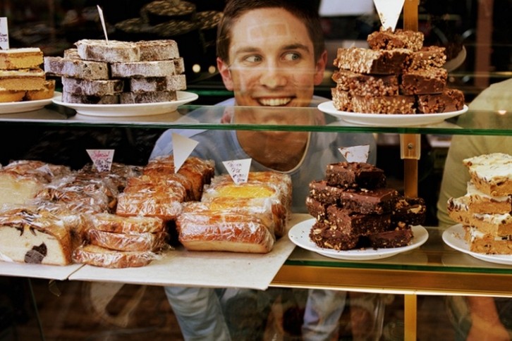 CBA's most recent survey found 70% of Brits buy half or more of their total bakery needs from the high street. Pic: GettyImages