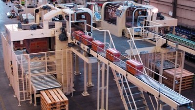 CSi offers conveyors, palletizers and other material handling equipment.